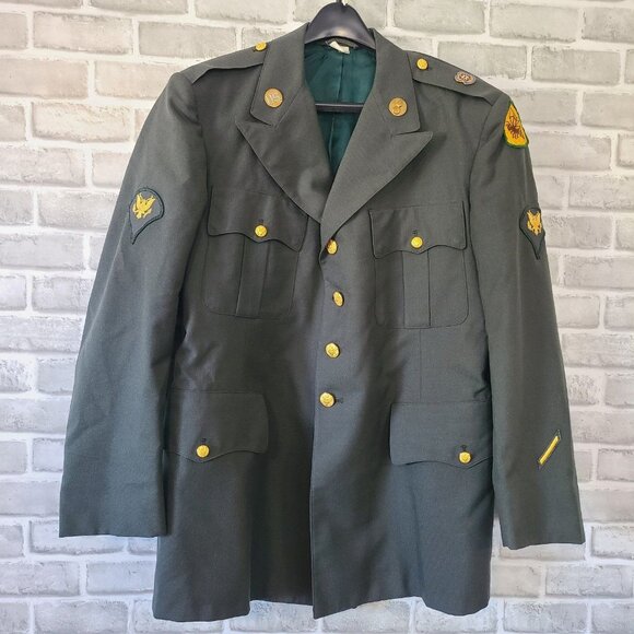 Vintage US Army Green Dress Jacket Coat Men Uniform 40 R Patches Pins